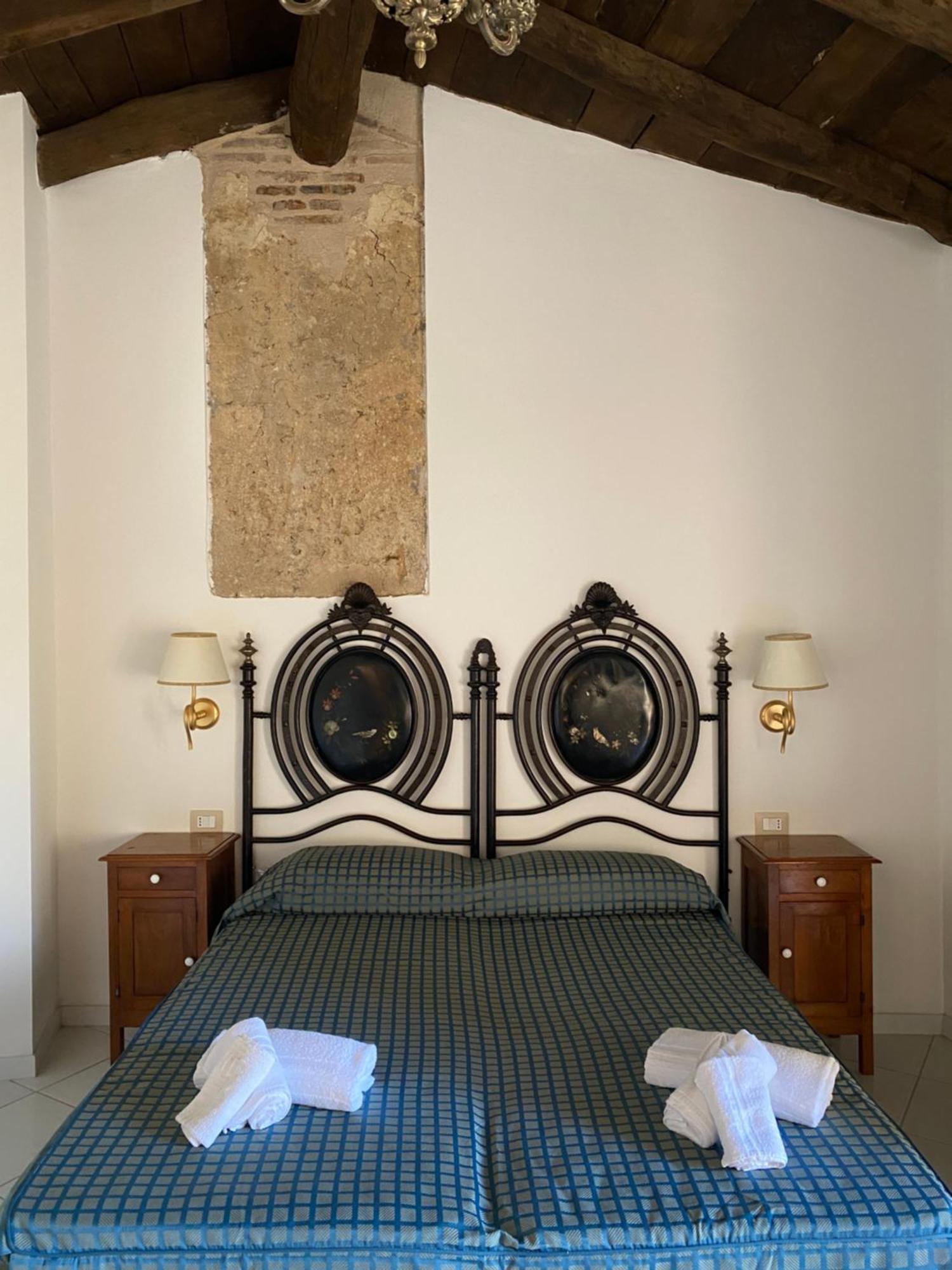 La Locanda Del Curato Rooms Lentiscosa Extérieur photo