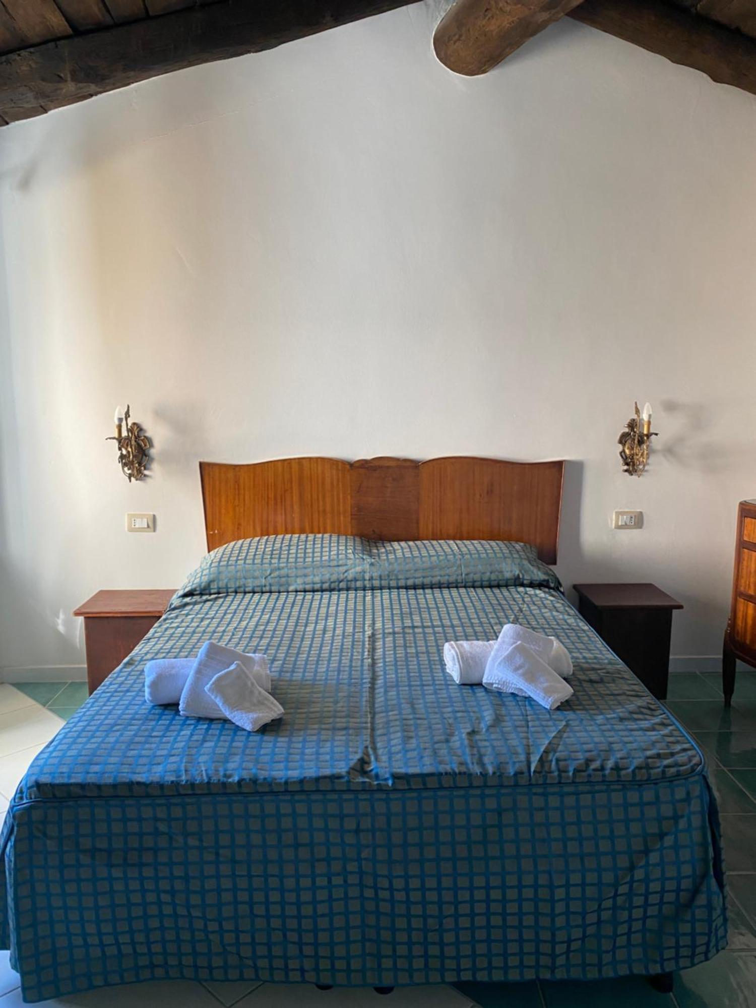 La Locanda Del Curato Rooms Lentiscosa Extérieur photo